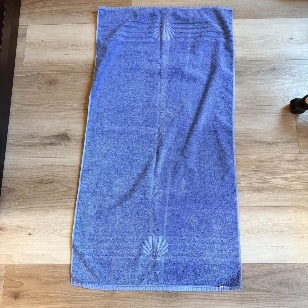 Vintage Blue 70's Bath Towel Shell Design Made In USA 23x44